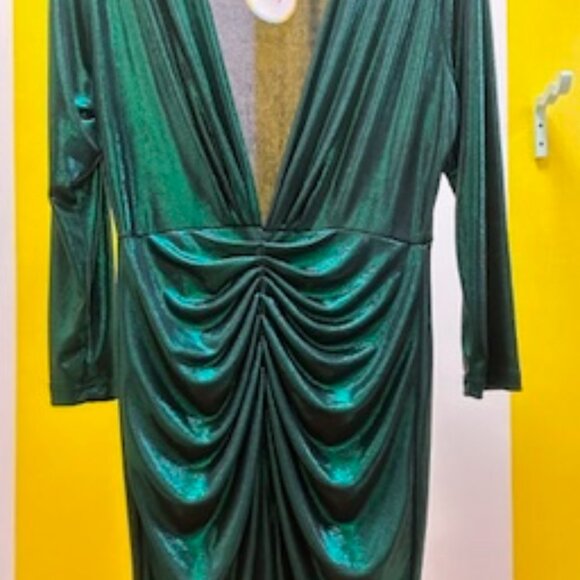 Green Metallic Drape Dress with Deep V Neck Mini Size Medium - Picture 6 of 6